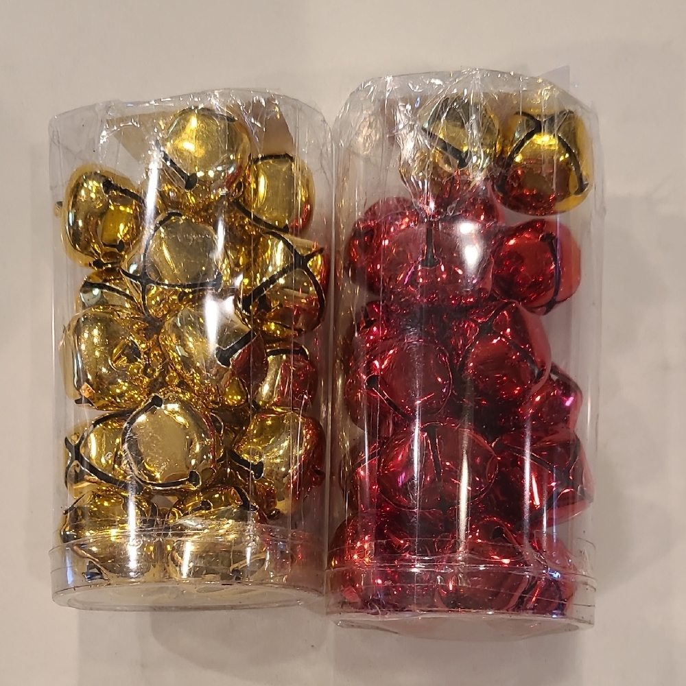 40 Festive Gold and Red Jingle Bells Set